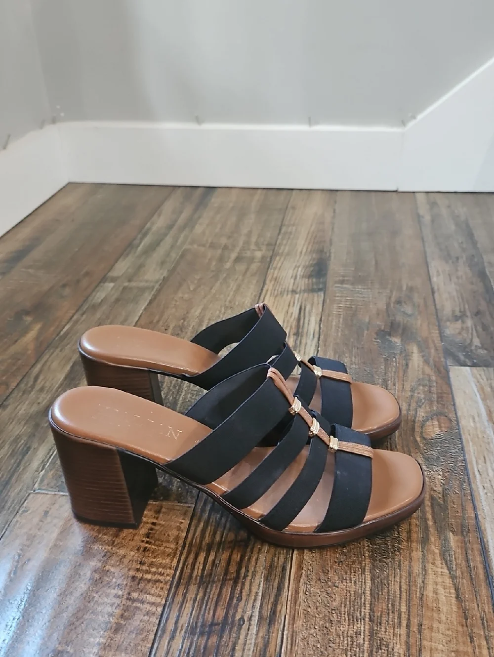 Italian Shoemakers Black and Tan Strappy Block Heel Mules‎